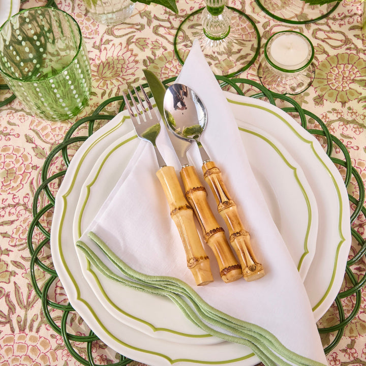 Spring Green Scallop Linen Napkins, pure linen with green embroidered scalloped edge, set of 4