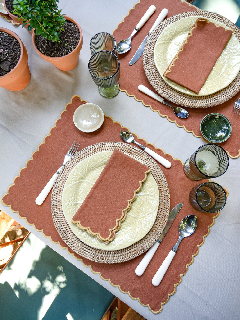 Greta Scalloped Placemat - Terracotta