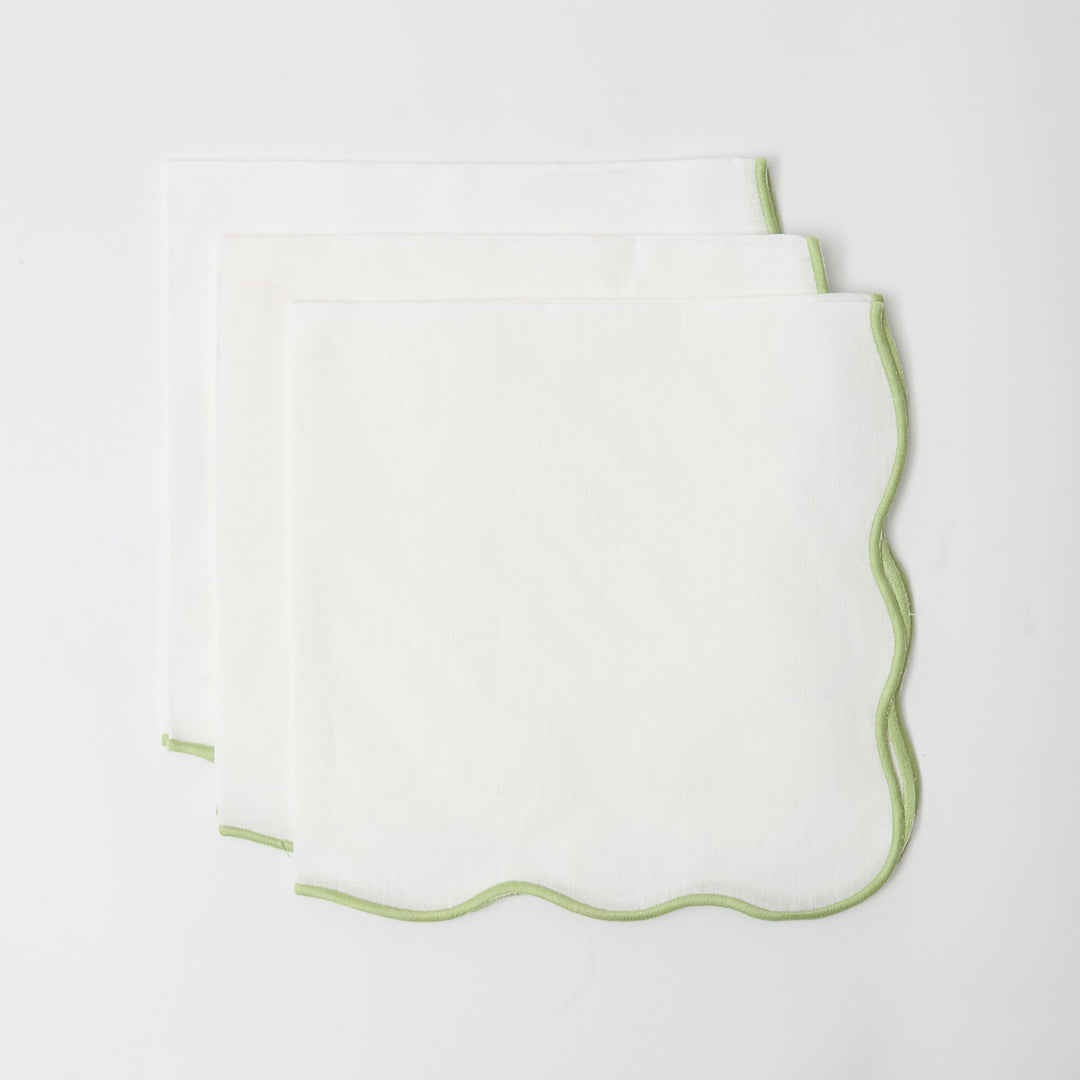 Green scallop linen napkins, white linen with green embroidered scallop edge, set of 4