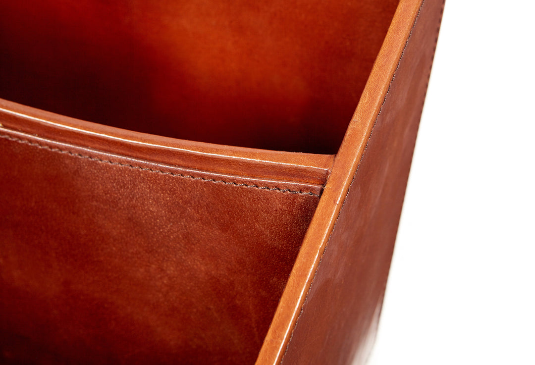 Oakley Classic Tan Leather Desk Tidy