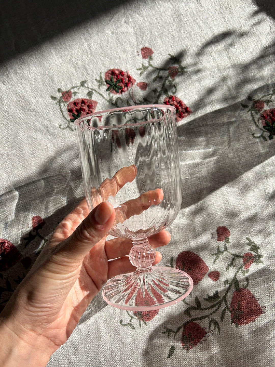 Handblown Venetian Wine Glasses - Pink