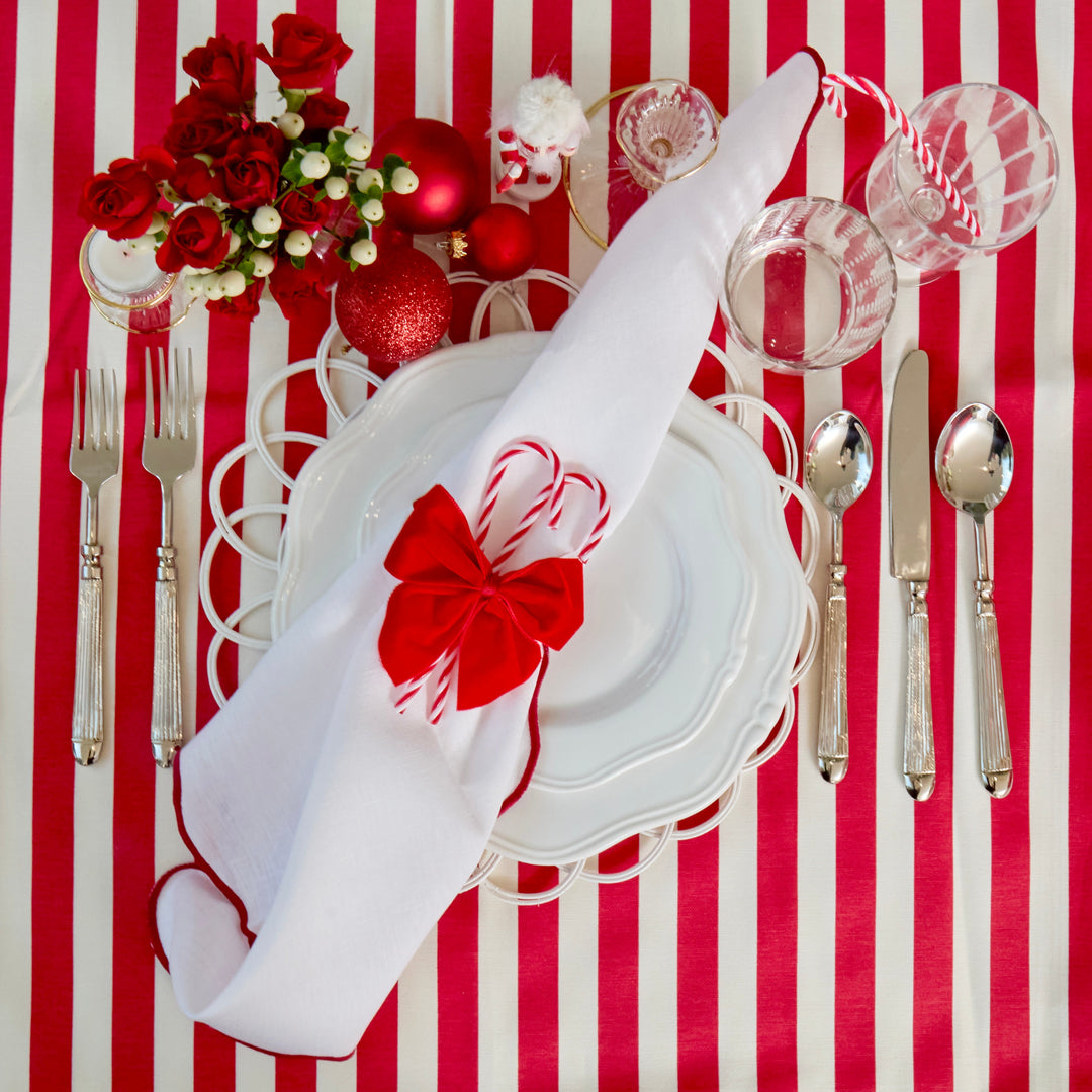 Red Scalloped Christmas Napkins