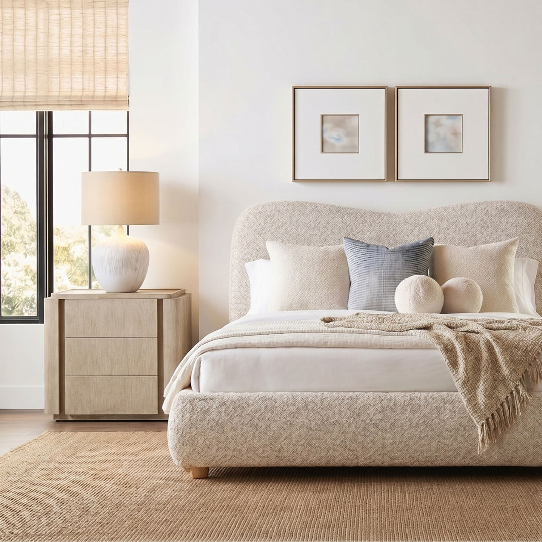 Chadlington Curved Upholstered Bed