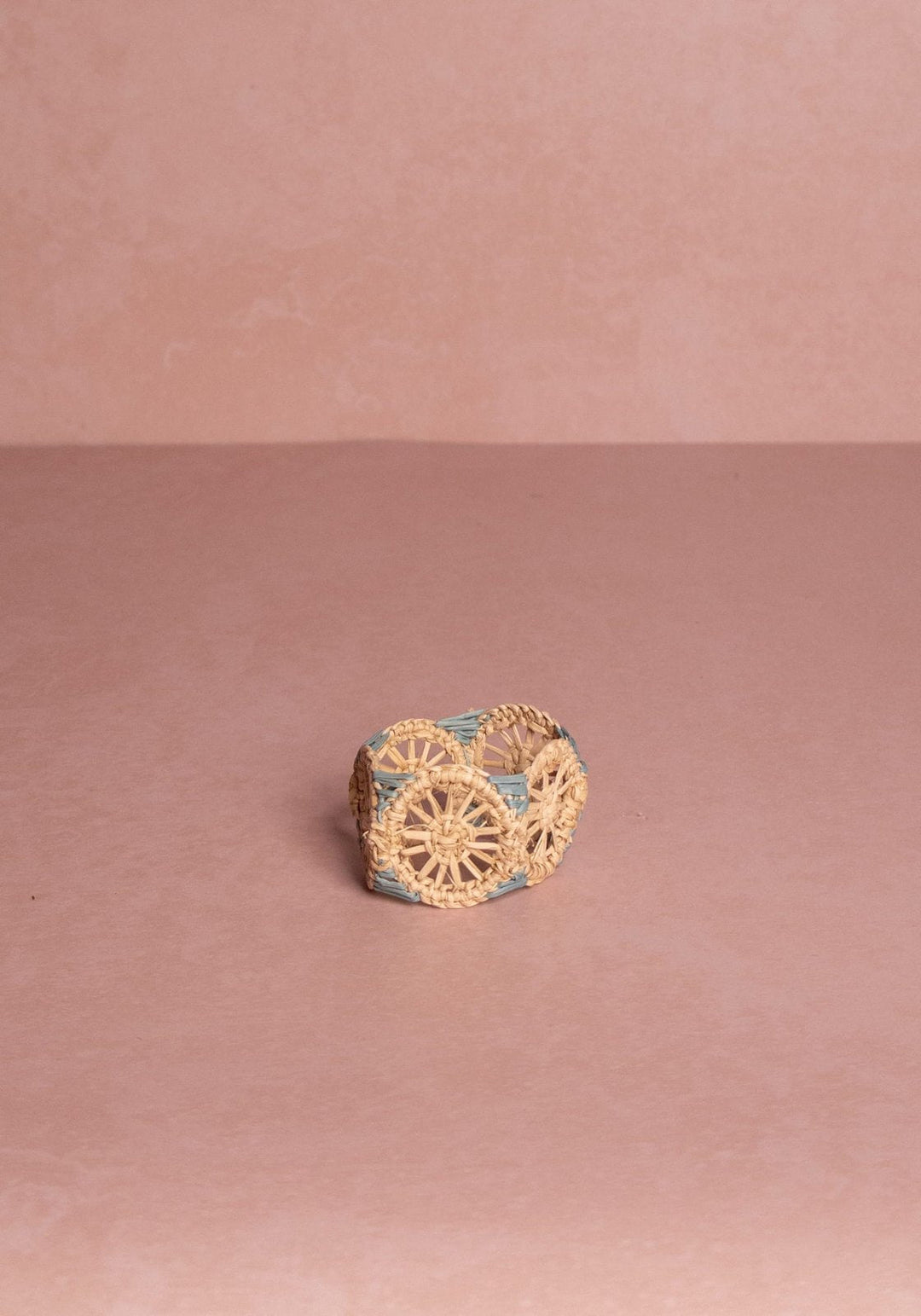 Atlántico Iraca Woven Napkin Ring - Blue