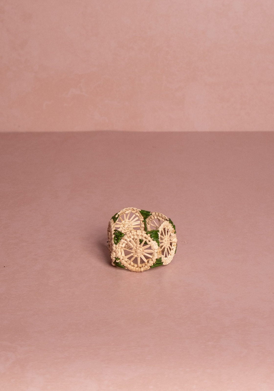 Atlántico Iraca Woven Napkin Ring - Green