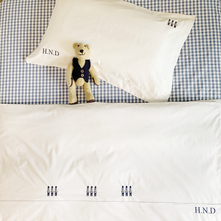 Henry Embroidered Queen's Guards Cotton Bed Set
